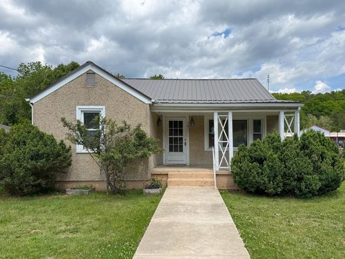 381 E 29th St, Buena Vista, VA, 24416-1203 | Card Image