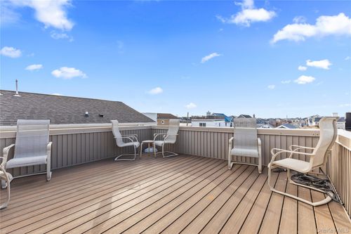 40 New Hampshire St, Long Beach, NY, 11561-1317 | Card Image