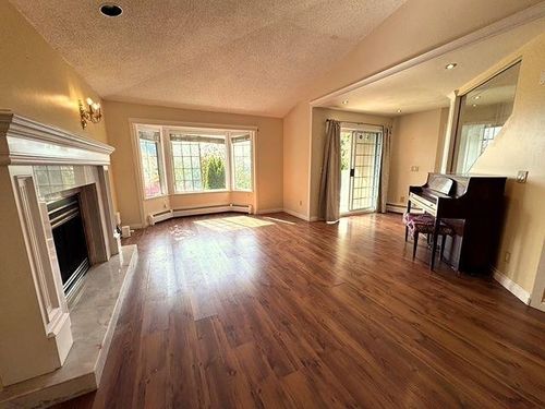 92 Ravine Drive, Port Moody, BC, V3H4T8 | Card Image