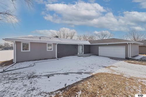 460 Lakehurst Dr, Waterloo, NE, 68069-9711 | Card Image