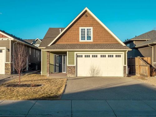 421 11 St, Nobleford, AB, T0L1S0 | Card Image