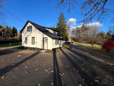 1008 N State Rd, House other with 3 bedrooms, 1 bathrooms and 6 parking in Cheshire MA | Image 1