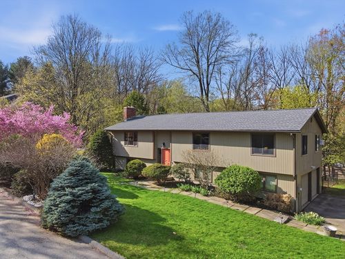 12 Kanes Xing, Worcester, MA, 01609-1506 | Card Image