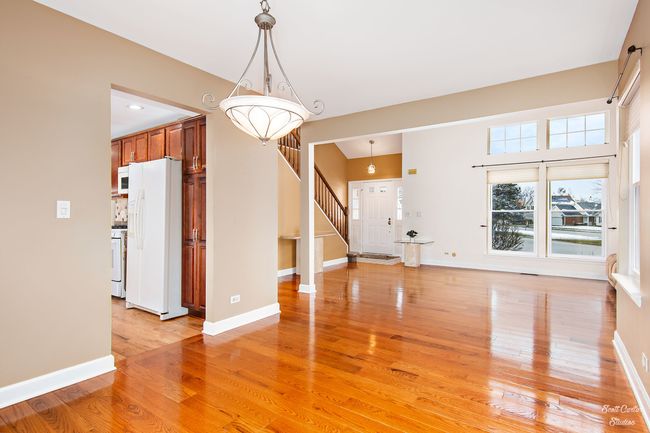 572 Green Bay Ct, Home with 4 bedrooms, 3 bathrooms and null parking in Lake Zurich IL | Image 8