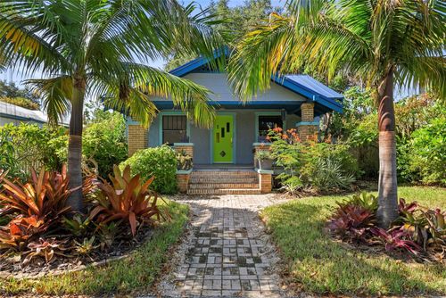 1024 23rd Ave N, St Petersburg, FL, 33704-3228 | Card Image