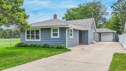 N9017 Lakeshore Drive, FRIENDSHIP, WI, 54979 | Card Image