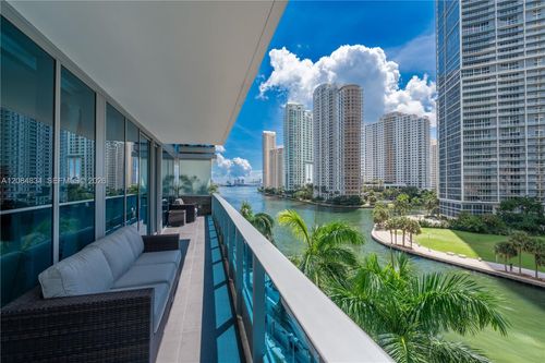 508-200 Biscayne Boulevard Way, Miami, FL, 33131-2168 | Card Image
