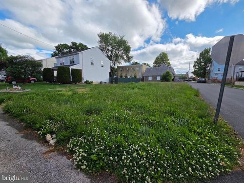 1002 Hunter Ave, SWARTHMORE, PA, 19081-2916 | Card Image
