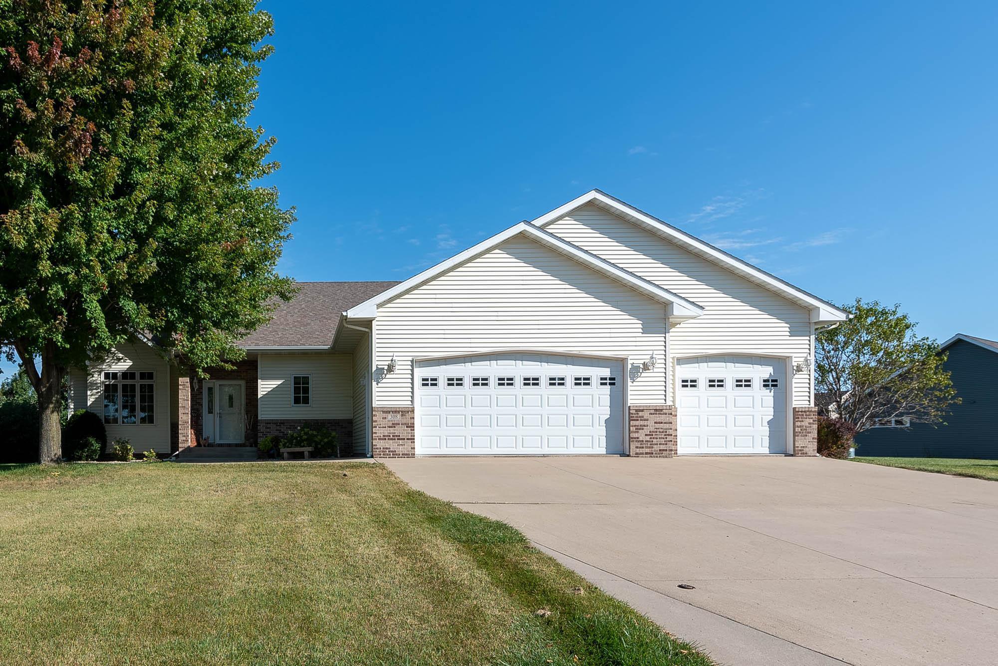 Victoria Blvd, Mankato, MN 56001