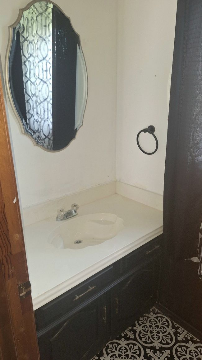 Half Bath | Image 11