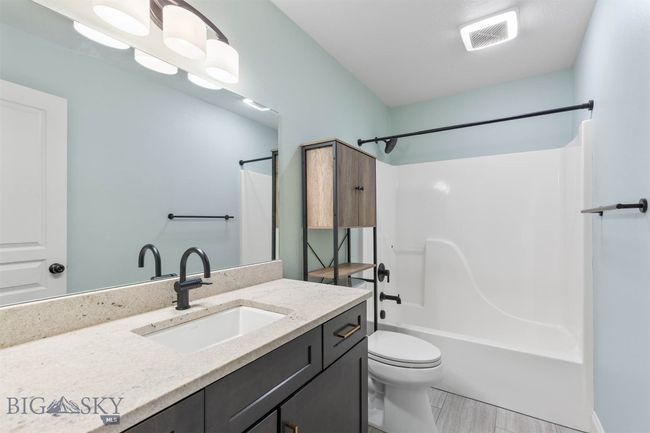 Secondary Bath | Image 22
