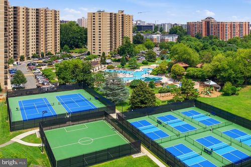 1104-307 Yoakum Pkwy, ALEXANDRIA, VA, 22304-4029 | Card Image