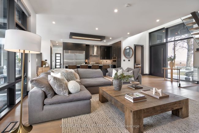 381 7 Th Rd E, House other with 4 bedrooms, 5 bathrooms and 35 parking in Stoney Creek ON | Image 10