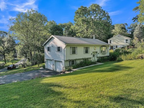 4 Crest Rd, Monson, MA, 01057-9539 | Card Image