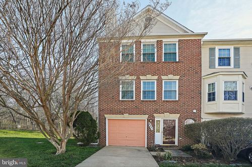 6751 Village Park Dr, Greenbelt, MD, 20770-3080 | Card Image