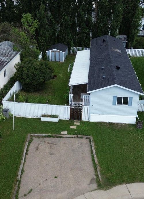 16 Jackson Place, Whitecourt, AB, T7S1T7 | Card Image