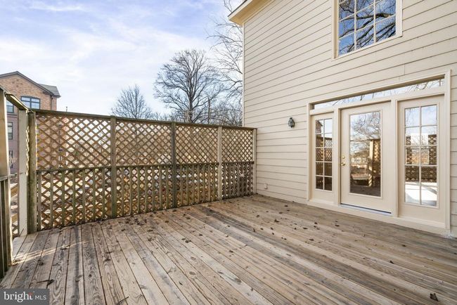 1537 Cedar Ave, Townhouse with 4 bedrooms, 5 bathrooms and null parking in MCLEAN VA | Image 50
