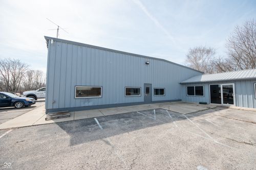460 Jonesville Rd, Columbus, IN, 47201-7513 | Card Image