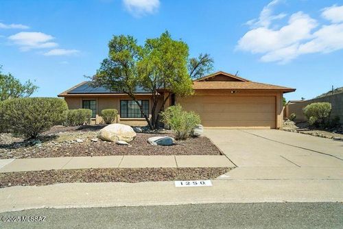 1250 S Bison Dr, Tucson, AZ, 85713-1246 | Card Image