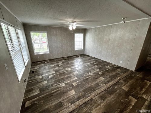 8499 E M 71, Durand, MI, 48429-1071 | Card Image