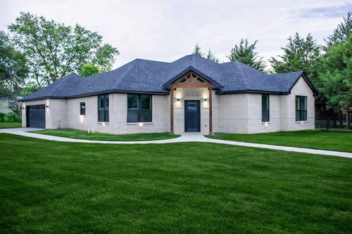 2212 Lakeshore Ln, Glenn Heights, TX, 75154-2105 | Card Image