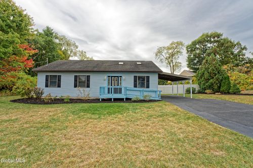 17 Columbia Ave, Queensbury, NY, 12804-3328 | Card Image