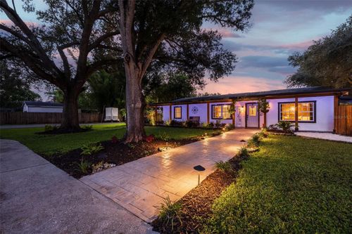 8701 64th St N, PINELLAS PARK, FL, 33782-4704 | Card Image
