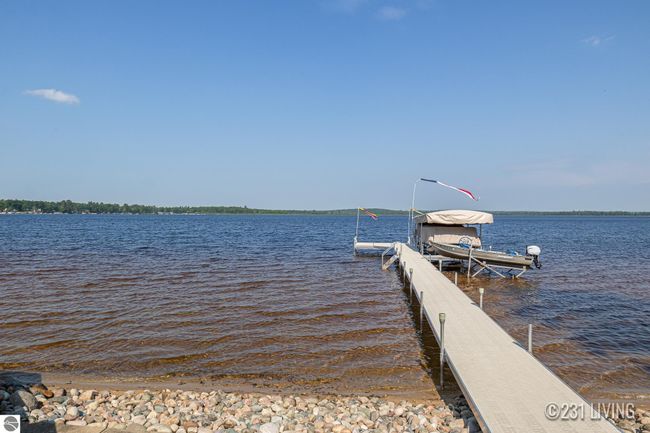 6890 Jessie Dr, House other with 4 bedrooms, 2 bathrooms and null parking in Saint Helen MI | Image 6