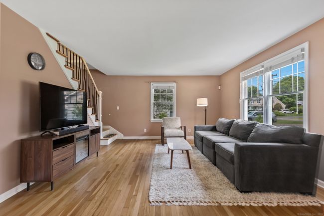 23 Shepherd St, House other with 3 bedrooms, 2 bathrooms and null parking in Norwalk CT | Image 4