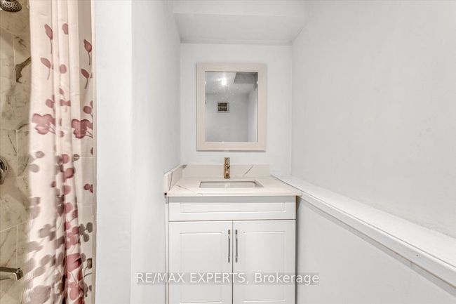 28 Pantages Crt, House other with 3 bedrooms, 3 bathrooms and 2 parking in Brampton ON | Image 15