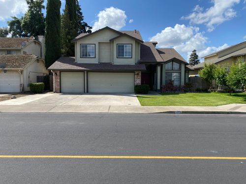 2500 Country Manor Drive, Riverbank, CA, 95367 | Card Image