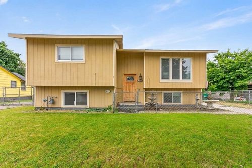 14015 E Broadway Ave, Spokane Valley, WA, 99216-2021 | Card Image