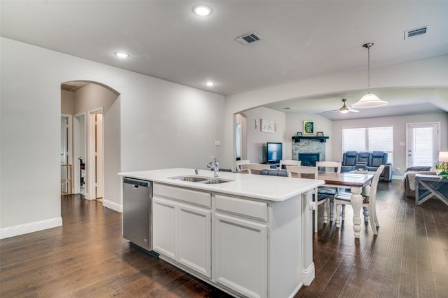 2085 Avondown Rd, House other with 3 bedrooms, 2 bathrooms and null parking in Forney TX | Image 7
