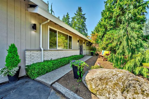 8205 Ne 128th St, Kirkland, WA, 98034-2534 | Card Image