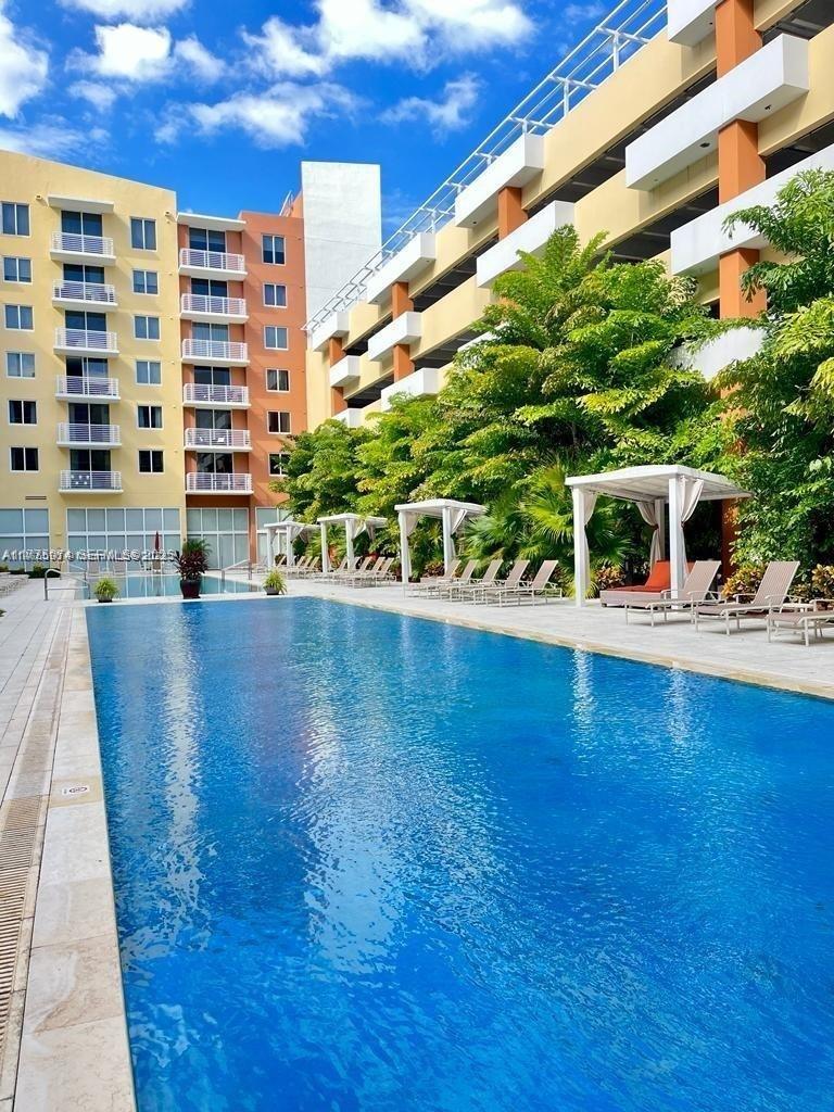 Residential in Aventura 5
