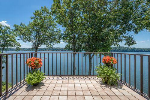 4336 Lakeshore Ln, Chattanooga, TN, 37415-7094 | Card Image