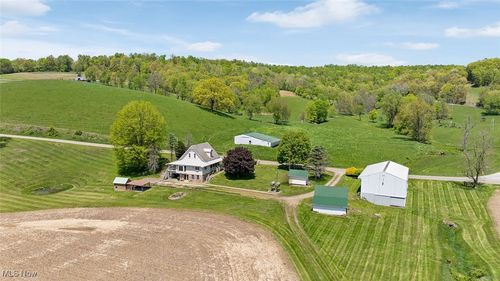 40319 County Road 19, Killbuck, OH, 44637-9604 | Card Image