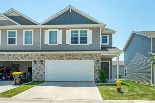 1026 Maywood Ln, Waukee, IA, 50263-9231 | Card Image