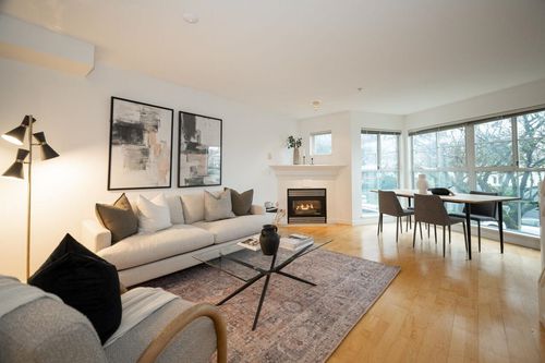 211-692 W 7th Ave, Vancouver, BC, V5Z1B5 | Card Image