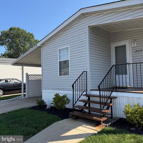 209 Sunnyside Ln, WILLIAMSTOWN, NJ, 08094-9775 | Card Image