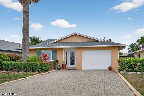 533 98th Ave N, Naples, FL, 34108-2219 | Card Image