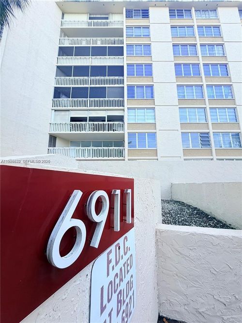 1m-6911 Environ Blvd, Lauderhill, FL, 33319-4242 | Card Image