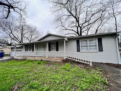 208 N 36th St, Corsicana, TX, 75110-4010 | Card Image