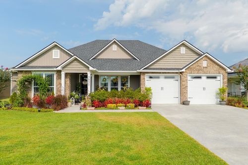 3935 Crusader Ct, Valdosta, GA, 31605-6908 | Card Image
