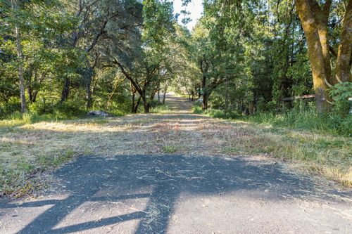 5957 Anderson Rd, Forestville, CA, 95436-9592 | Card Image