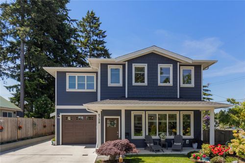 6758 Marisa Crt, Central Saanich, BC, V8Z5T5 | Card Image
