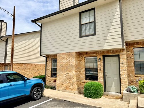 1251 Dallas Dr, Denton, TX, 76205-5112 | Card Image