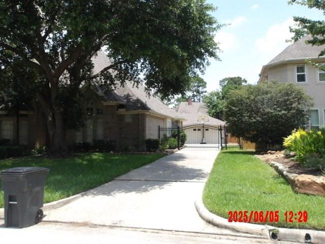 18410 Bull Pine Dr, House other with 4 bedrooms, 4 bathrooms and 3 parking in Spring TX | Image 8