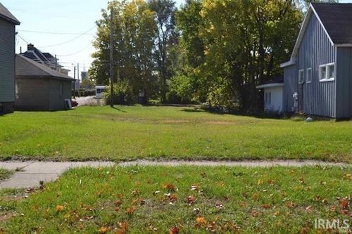 323 W Lexington Ave, Elkhart, IN, 46516-2818 | Card Image