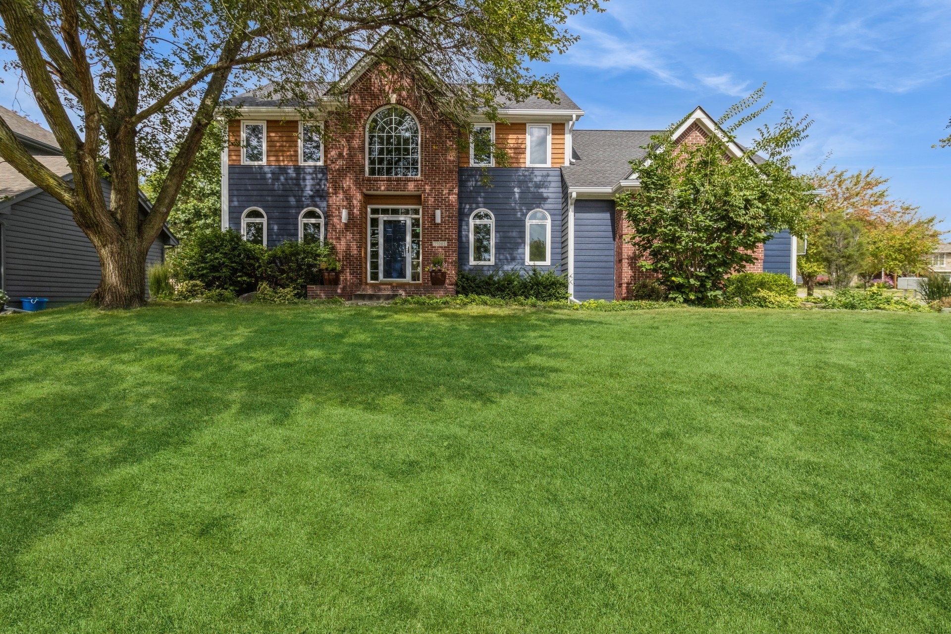 Wildwood Dr, Clive, IA 50325